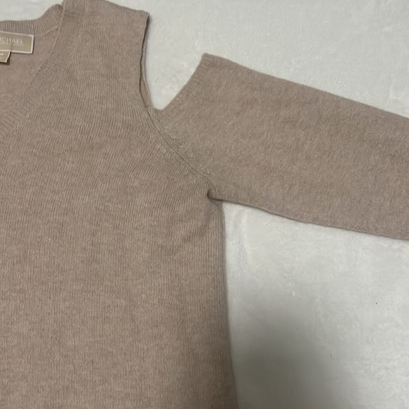 Michael Kors Sweater - Picture 2 of 4
